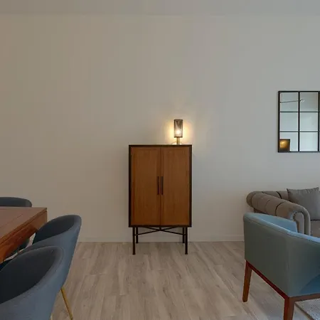 Fresh Velazquez Apartments-3
