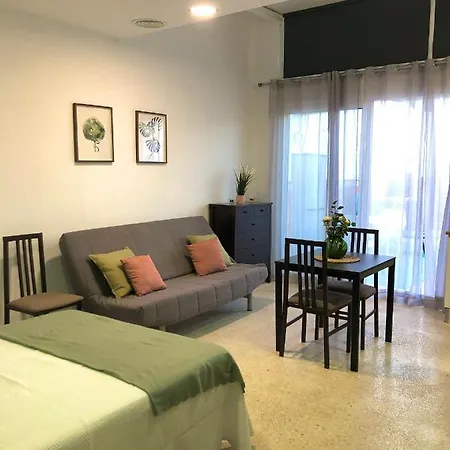 Apartamento con piscina en Ciudad Jardín-3