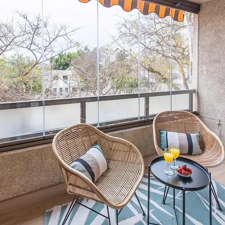 Premium Apartment & Free Parking By Ele Apartments-2