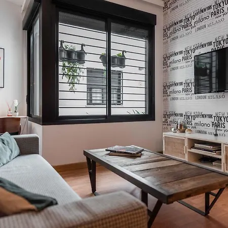 Urbanchicmalaga Historic Centre Free Parking Rooftop Pool-2