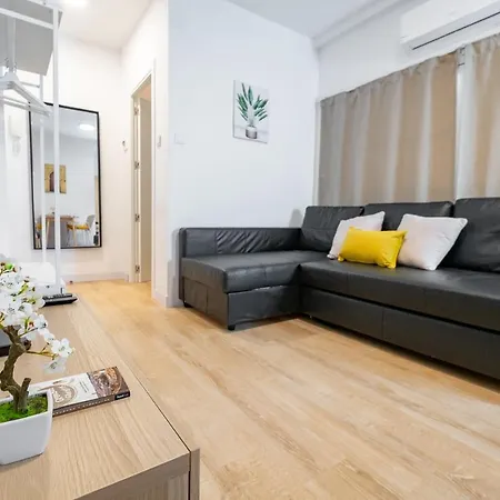 Self check-in! Apartment in the heart of Málaga!-2