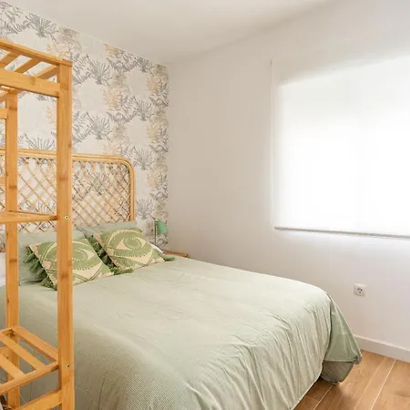 Cozy & Modern Apartment-3