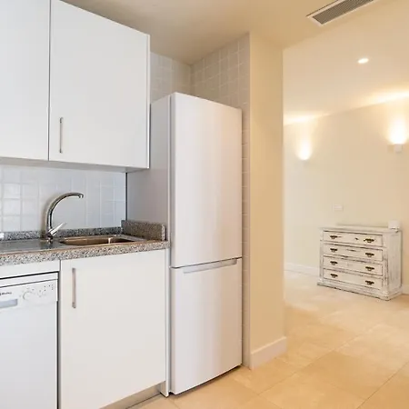 Urbe 10 Carreteria 1 Bedroom Apartment-3