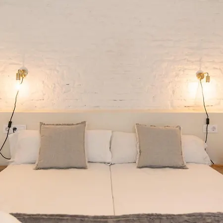Urbe 10 Carreteria 1 Bedroom Apartment-2