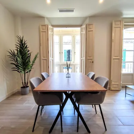 Duque Boutique Stay By Ele Apartments-3