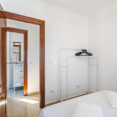 3 Bedroom Apartment Near City Centre-3
