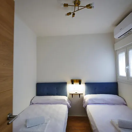 Leo Home- Bright & Centric 3 Bedrooms Apartment With Private Parking Inside-2
