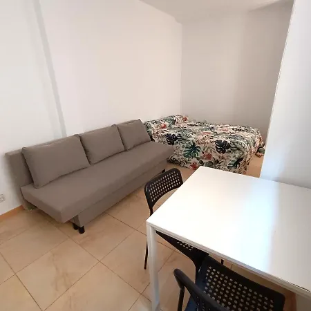 Apartamentos Duende Malaga-3