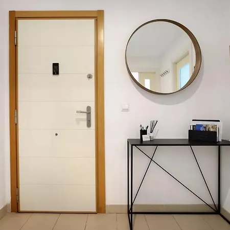 Malaga Campus Apartment Parking Included-3