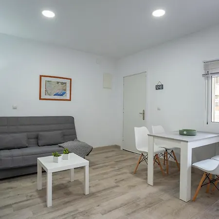 Fantastic & Functional Apartment In Malaga I-3