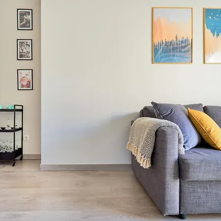 Charming And Bright Flat In The Heart Of Malaga-3