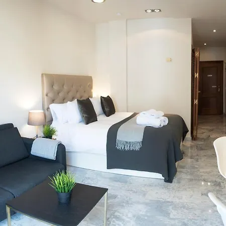 Living4Malaga Golden Suite-2