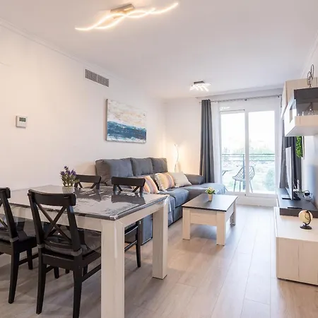 Modern Apartment Near Huelin Beach & Free Parking-2
