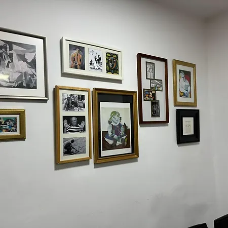 A 20 pasos del Museo Picasso-2