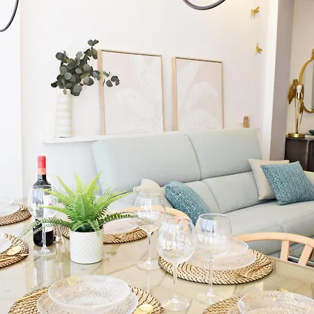 Precioso Apartamento De Tres Dormitorios-3