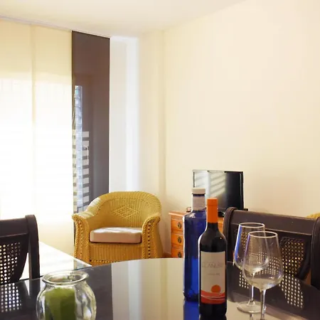 Encina's Home: Bonito apartamento de dos dormitorios cerca del centro histórico-2