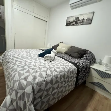 Malaga Beach, Pedregalejo Apt.4/6 2 Hab.-3