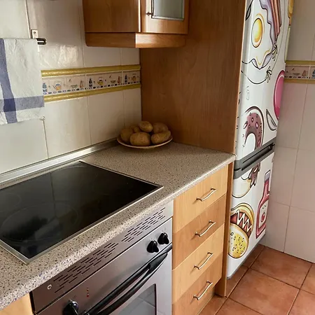 Habitación con cama matrimonial en Málaga-2