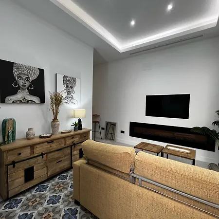 Grand Apartment Larios-2