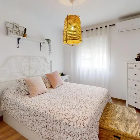 Amazing Center Apartment With 2 Rooms-2