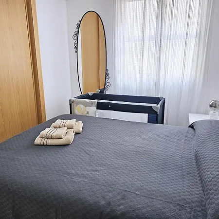Sunlit Apartment "Casa Bonita" With Free Parking-2