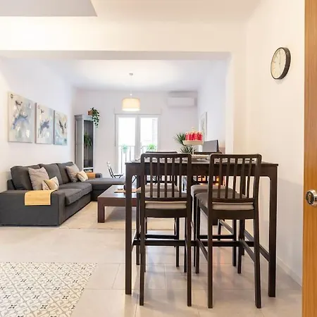 3 Bedroom Flat In Historic Centre-3