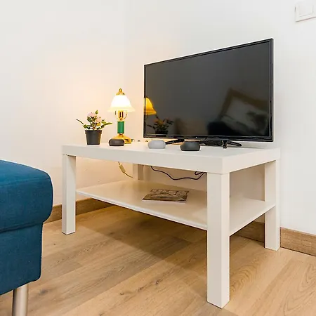 Sohocenter Apartment 2 Rooms Young People Only, Solo Jovenes-2