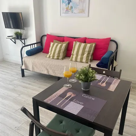 Ideal Apartamento En Pleno Centro Historico De Malaga-2
