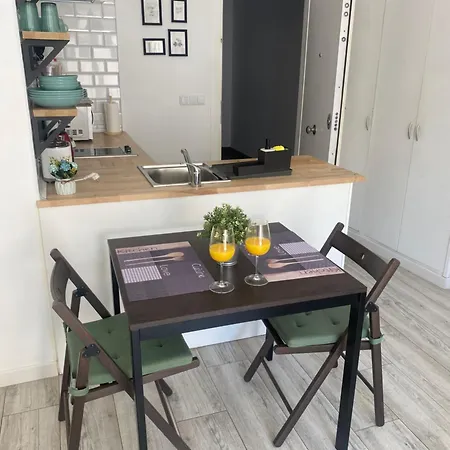 Ideal Apartamento En Pleno Centro Historico De Malaga-3