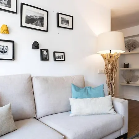 Super Central Malaga Flat With Terrace And Free Parking-2
