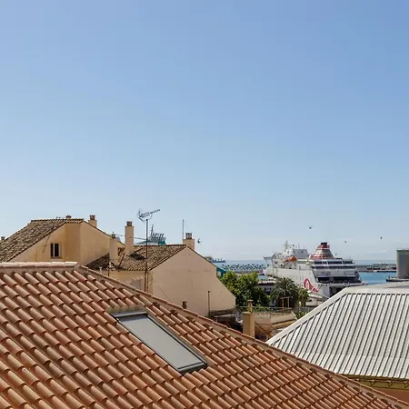 Alameda XI Boutique Apartment By Caleta Homes-3