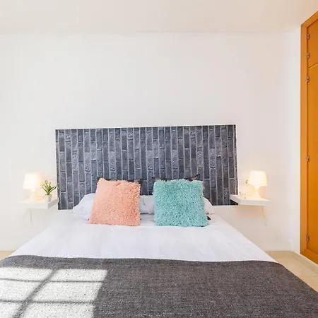 H2M Duplex Sancti Espiritu Sunny Terrace-2