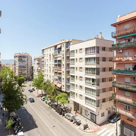 Claret I By Ele Apartments-3