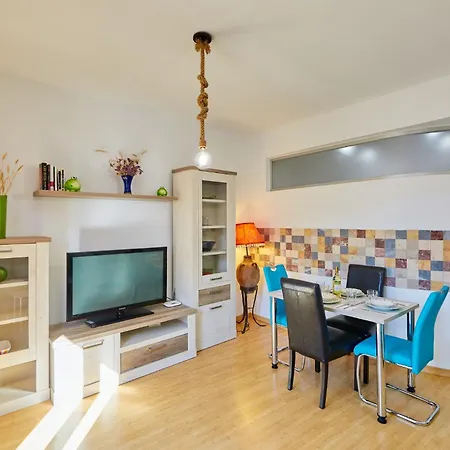 Old Town Luxe Apartment-2