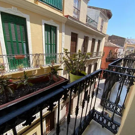 Alma de Málaga 2BR Stay with Art History&Comfort in the Heart of the City-3