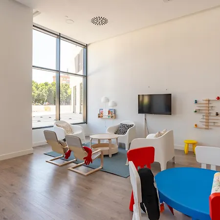 Skyline VI Pool & Coworking By Ele Apartments-2