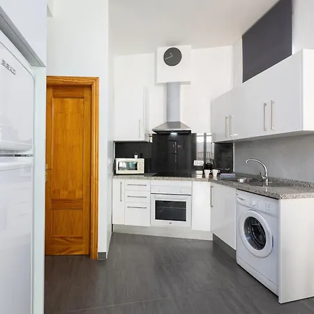 Holidays2Malaga Dos Aceras In Old Town & High Speed Wifi-3