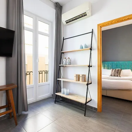 Holidays2Malaga Dos Aceras In Old Town & High Speed Wifi-2