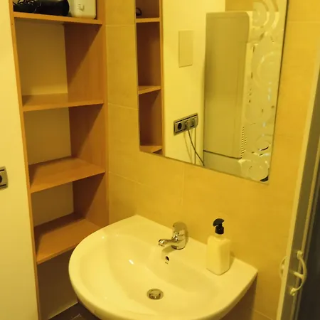 estudio con cocina y baño privado-3