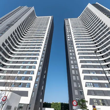 Xpce Sky Towers - Parking Free-3