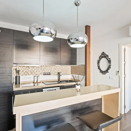 Modern Apartment Next To La Malagueta Beach-3