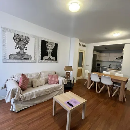 El Torcal Luxury Apartment With Free Parking-2