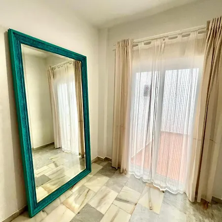 Amazing Apartment City Center - Optional Parking-2