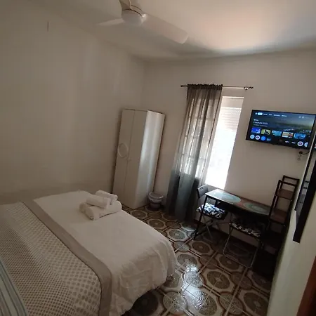 Malaga Center Rooms-3