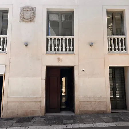 Cozy Apartment Malaga Center Near Teatro Cervantes-3