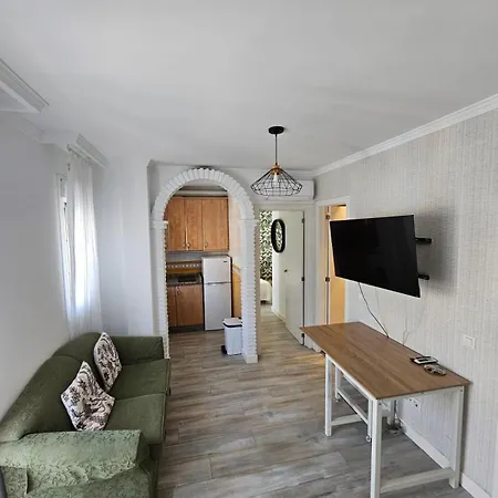 Charming Apartment With Terrace Beach And Sun-2