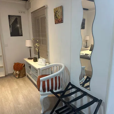 Espectacular Loft con piscina Comunitaria junto al mar Málaga-3