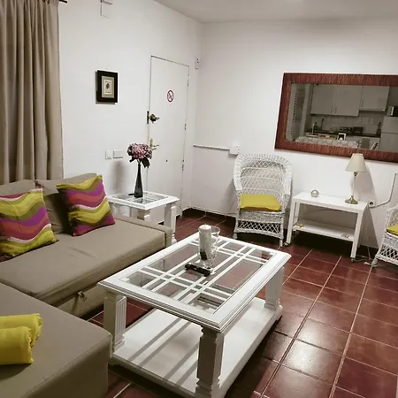 Fantástico apartamento con piscina comunitaria junto al mar en Málaga-2