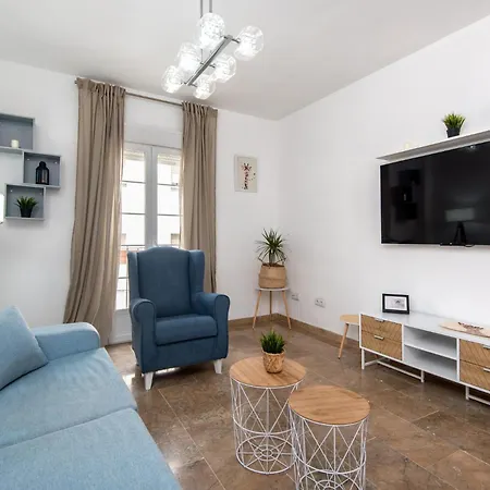 New Capuchinos 2Bed & 2Bath Apartment With Parking-3