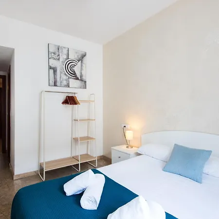 New Capuchinos 2Bed & 2Bath Apartment With Parking-2